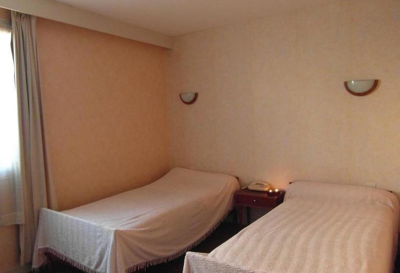 בית מלון כפרי Hôtel Restaurant Le Périgord