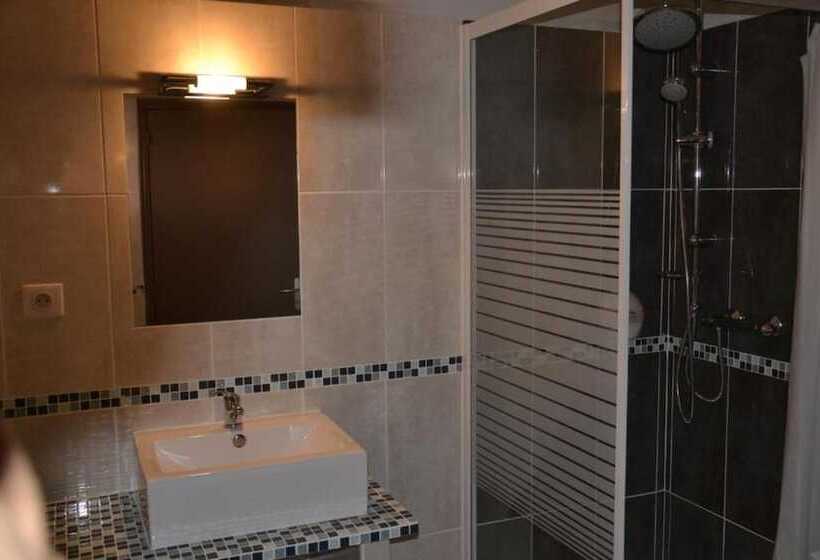 호텔 Hôtel Restaurant Le Victor Hugo