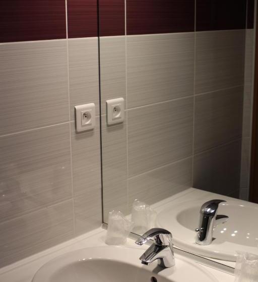 בית מלון כפרי Hôtel Saint Marc