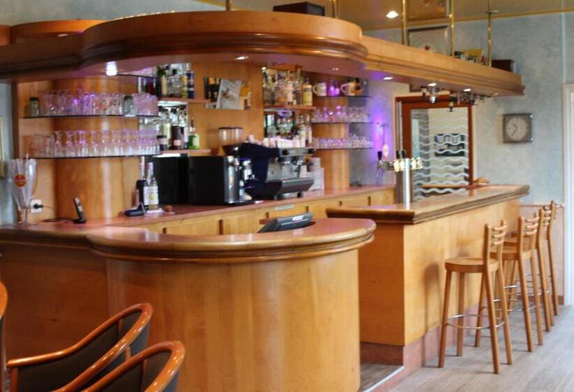 בית מלון כפרי Hôtel Saint Marc