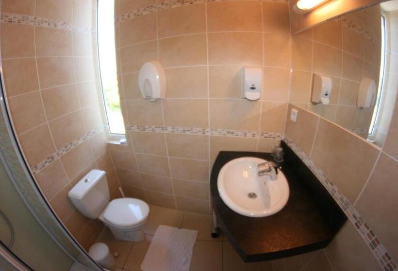 בית מלון כפרי Hôtel Saint Marc