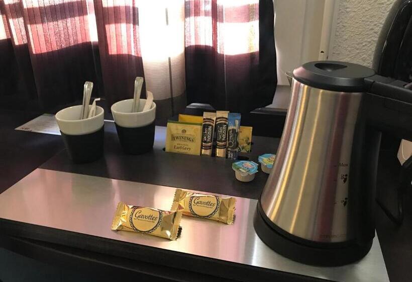 فندق Kyriad Dol De Bretagne