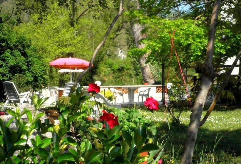 בית מלון כפרי La Pierre Lys