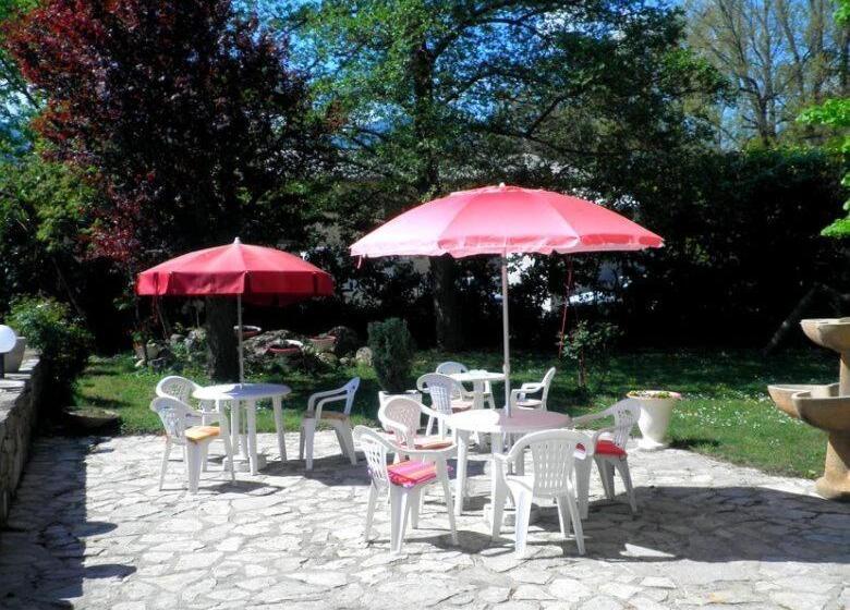 בית מלון כפרי La Pierre Lys