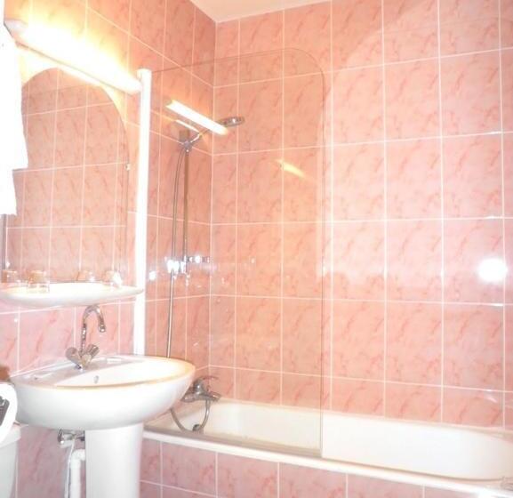 בית מלון כפרי La Pierre Lys