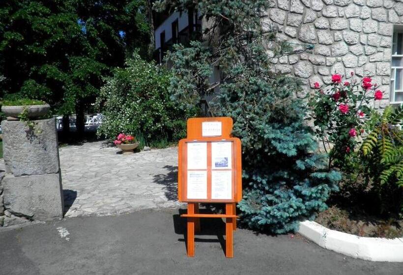 בית מלון כפרי La Pierre Lys