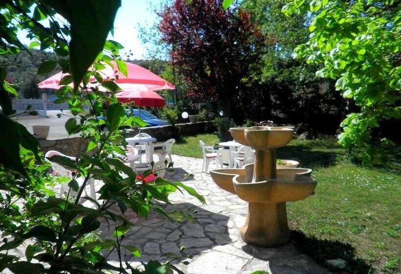 בית מלון כפרי La Pierre Lys