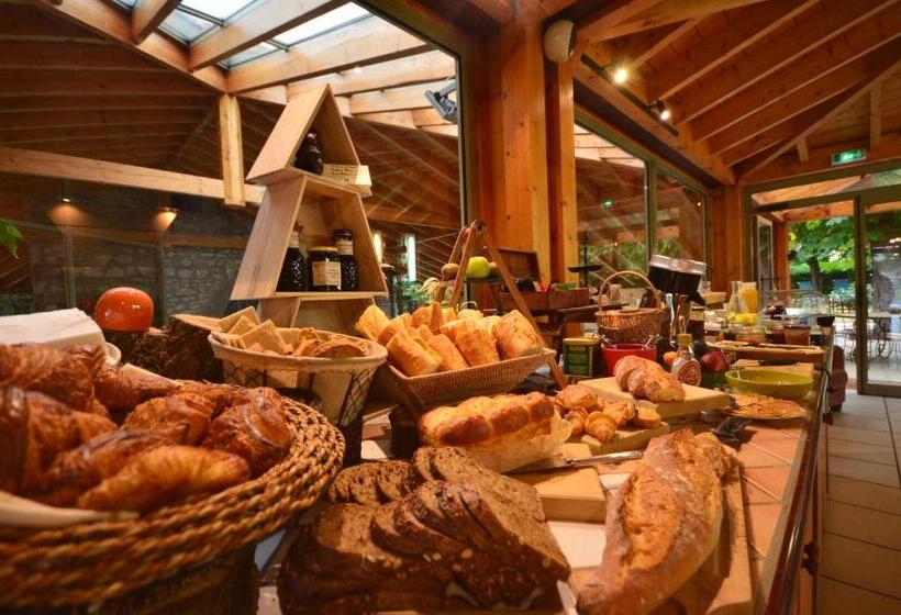 ホテル La Sapinière