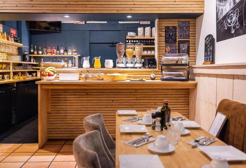 Отель Le Relais De La Calèche