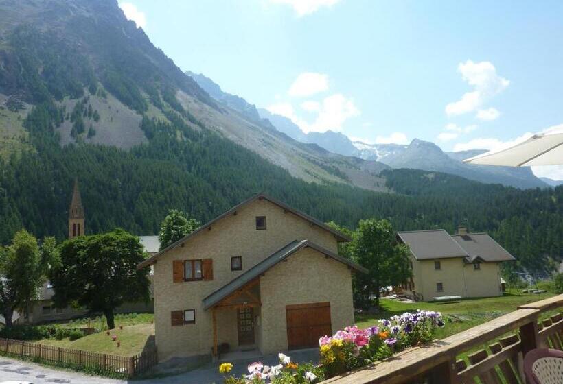 בית מלון כפרי Les Agneaux