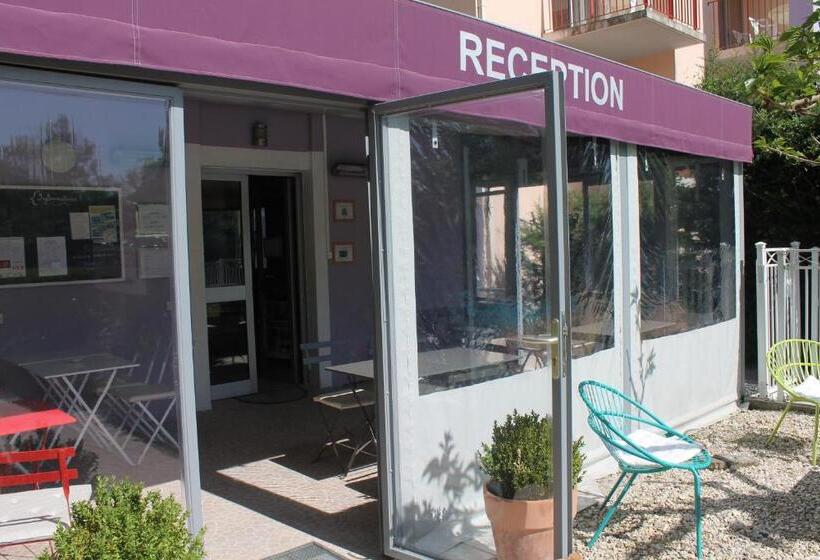 Отель Les Canyons Du Verdon