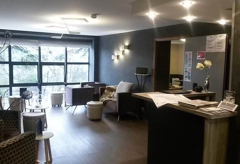 ホテル Les Olivades