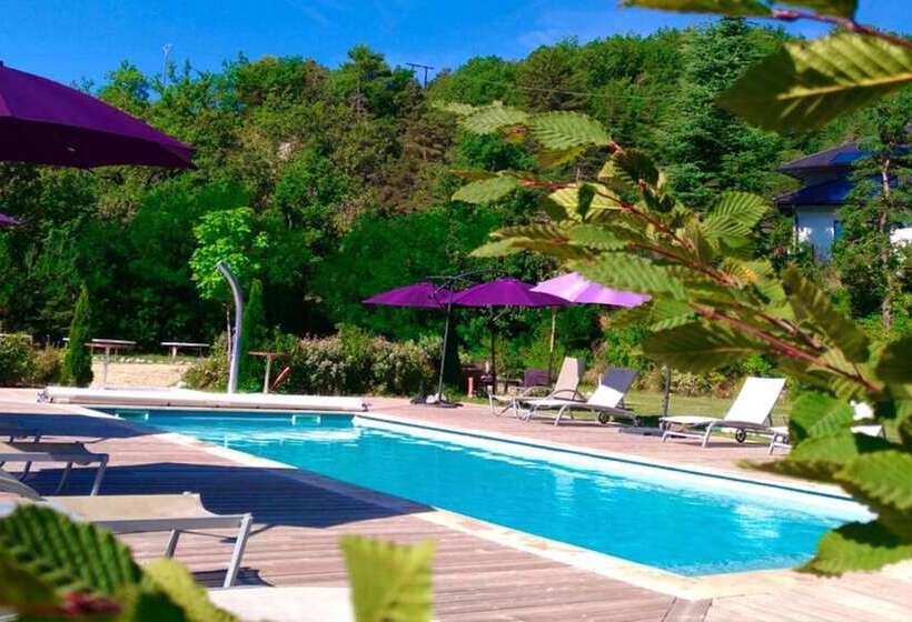 ホテル Les Olivades