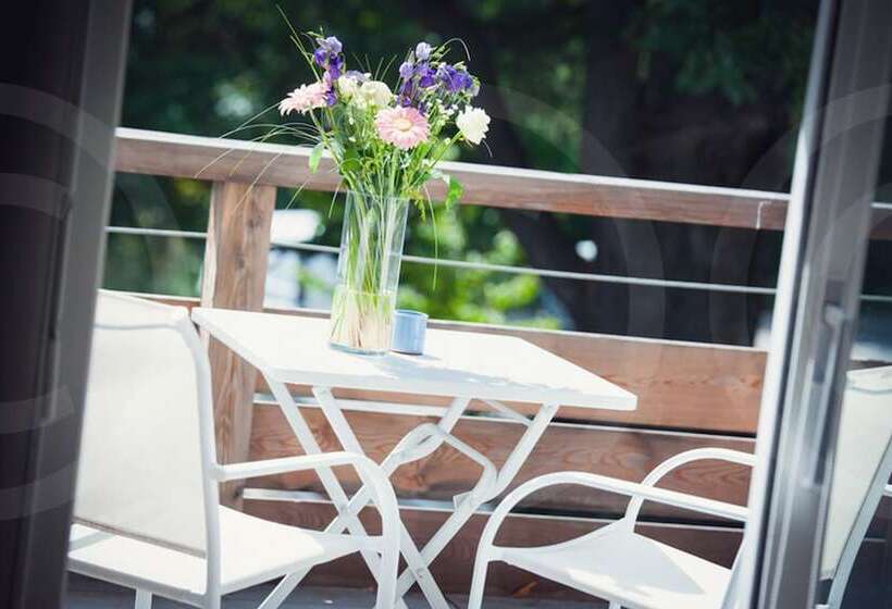 ホテル Les Olivades