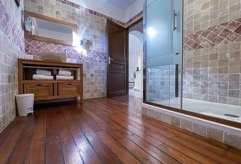 هتل Osteria A Stalla Sischese & Spa