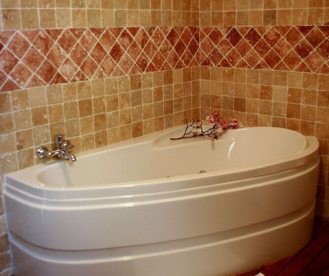 هتل Osteria A Stalla Sischese & Spa