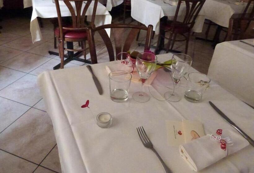 Отель Relais De Beze