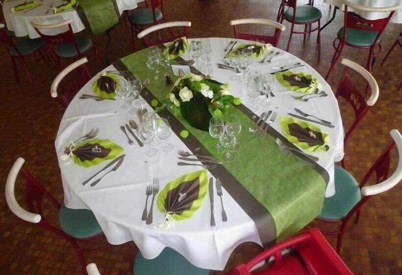 Отель Relais Des 3 Pommes