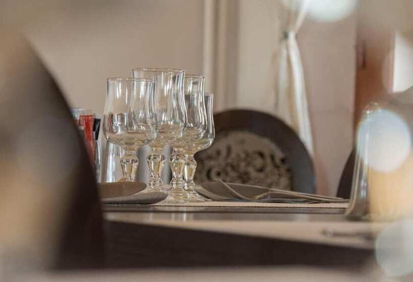 בית מלון כפרי Restaurant Le Castel Fleuri