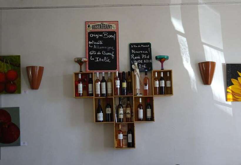 בית מלון כפרי Restaurant Le Castel Fleuri