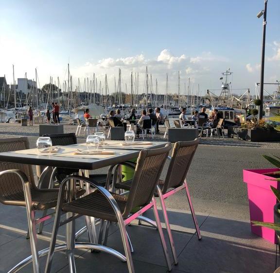 هتل Hôtel Restaurant Le Terre Neuvas