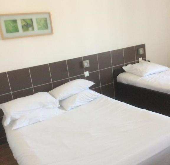 هتل Hôtel Restaurant Le Terre Neuvas