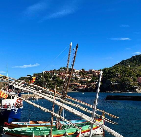 Отель Restaurant Les Paquebots