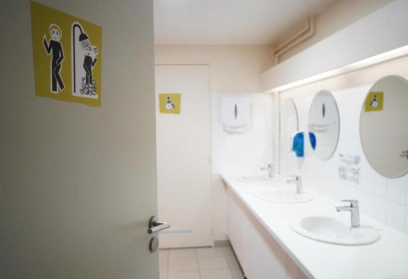 הוסטל The People   Lille