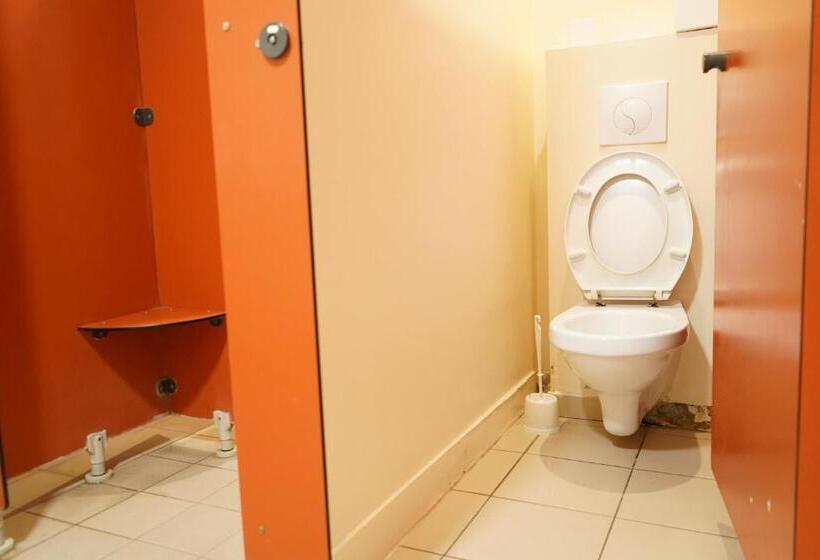 הוסטל The People   Lille