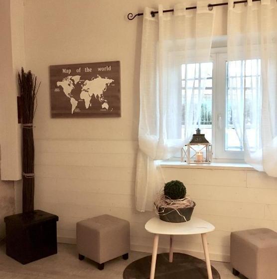 ユースホステル Logis Hotel L  Auberge D Uzes