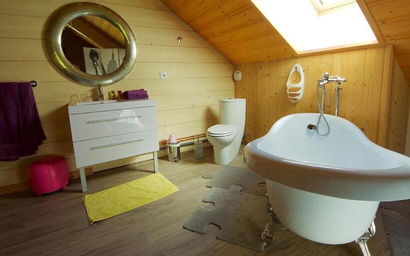 민박 Chambres D'hôtes Couleurs Bois & Spa