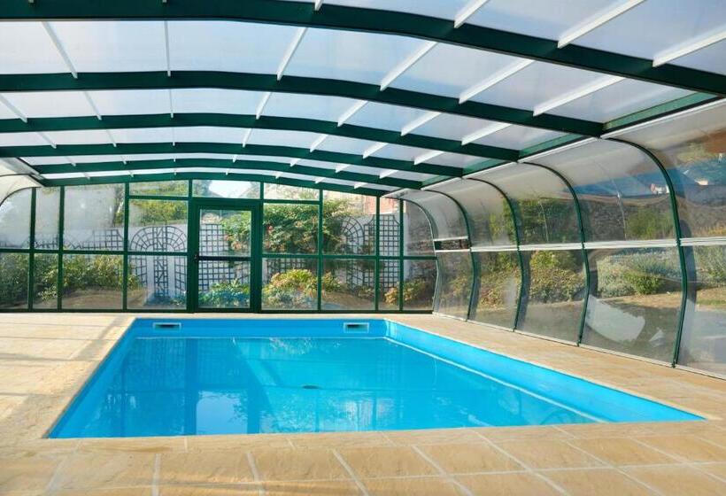 Bed and Breakfast Logis Hôtel & Restaurant Chateau De La Marjolaine