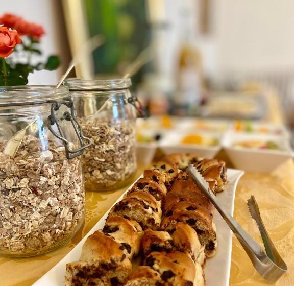 Bed and Breakfast Logis Hôtel & Restaurant Chateau De La Marjolaine