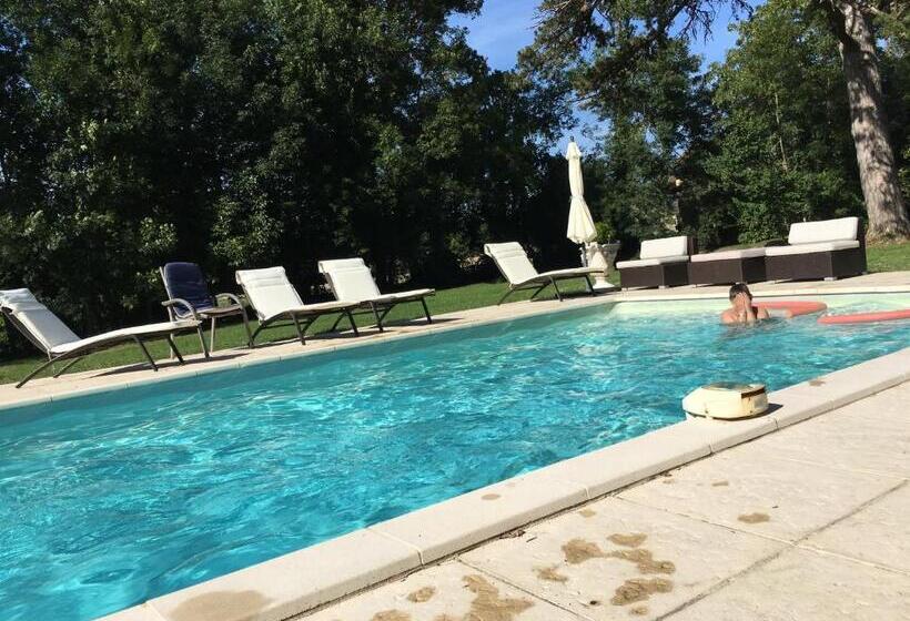 Bed and Breakfast Chateau Du Four De Vaux