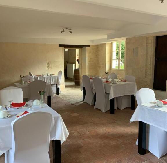 Bed and Breakfast Chateau Du Four De Vaux