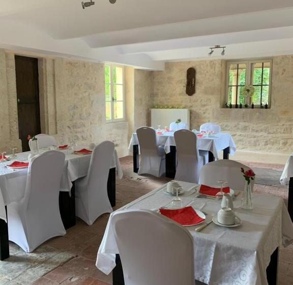 Bed and Breakfast Chateau Du Four De Vaux