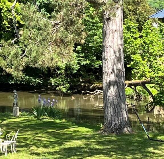 Bed and Breakfast Chateau Du Four De Vaux