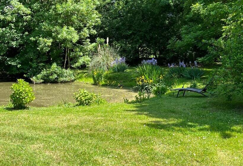 Bed and Breakfast Chateau Du Four De Vaux