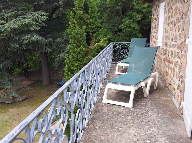 ベッドアンドブレックファースト Château D Urbilhac