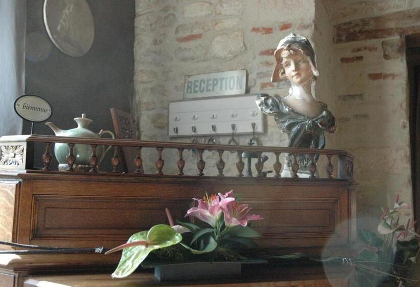 צימר Château De Clermont