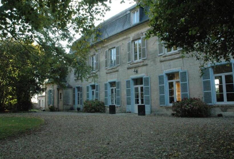 ベッドアンドブレックファースト Château De Clermont