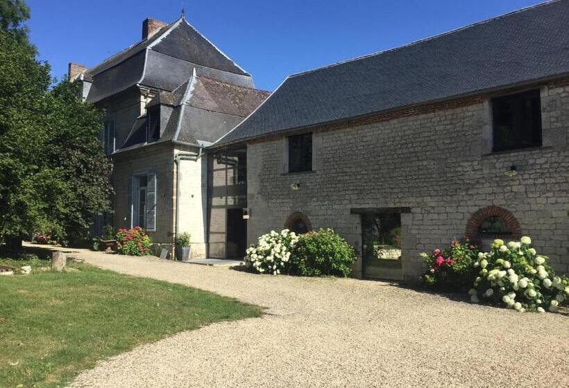 ベッドアンドブレックファースト Château De Clermont