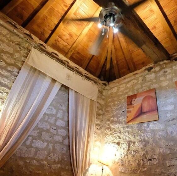 Bed and Breakfast Domaine Les Miquels