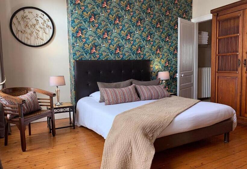 住宿加早餐  Enclos De L'evêché