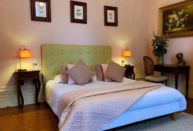 住宿加早餐  Enclos De L'evêché