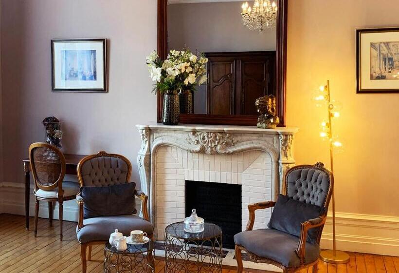 住宿加早餐  Enclos De L'evêché