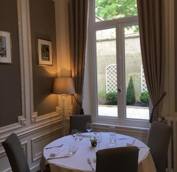 住宿加早餐  Enclos De L'evêché