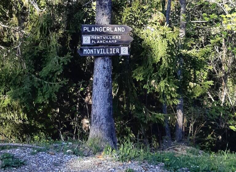 צימר Gite Auberge De Montvilliers