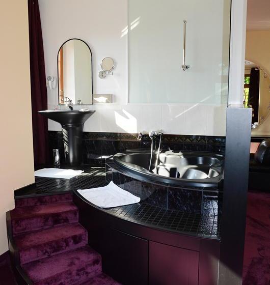 민박 Ermitage Du Rebberg