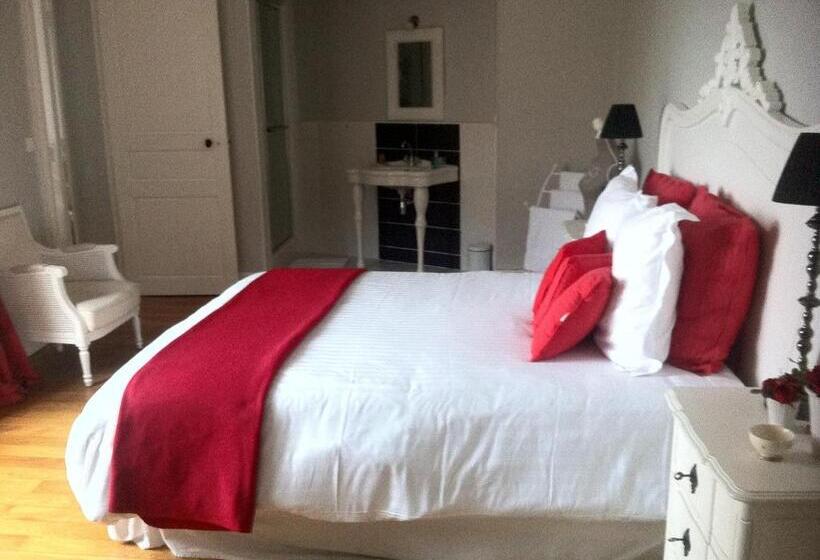 تختخواب و صبحانه La Demeure De Laclais